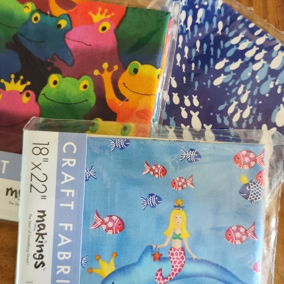 Craft box with jewelry making tools, beads and fun fabric - Picture 3 of 6